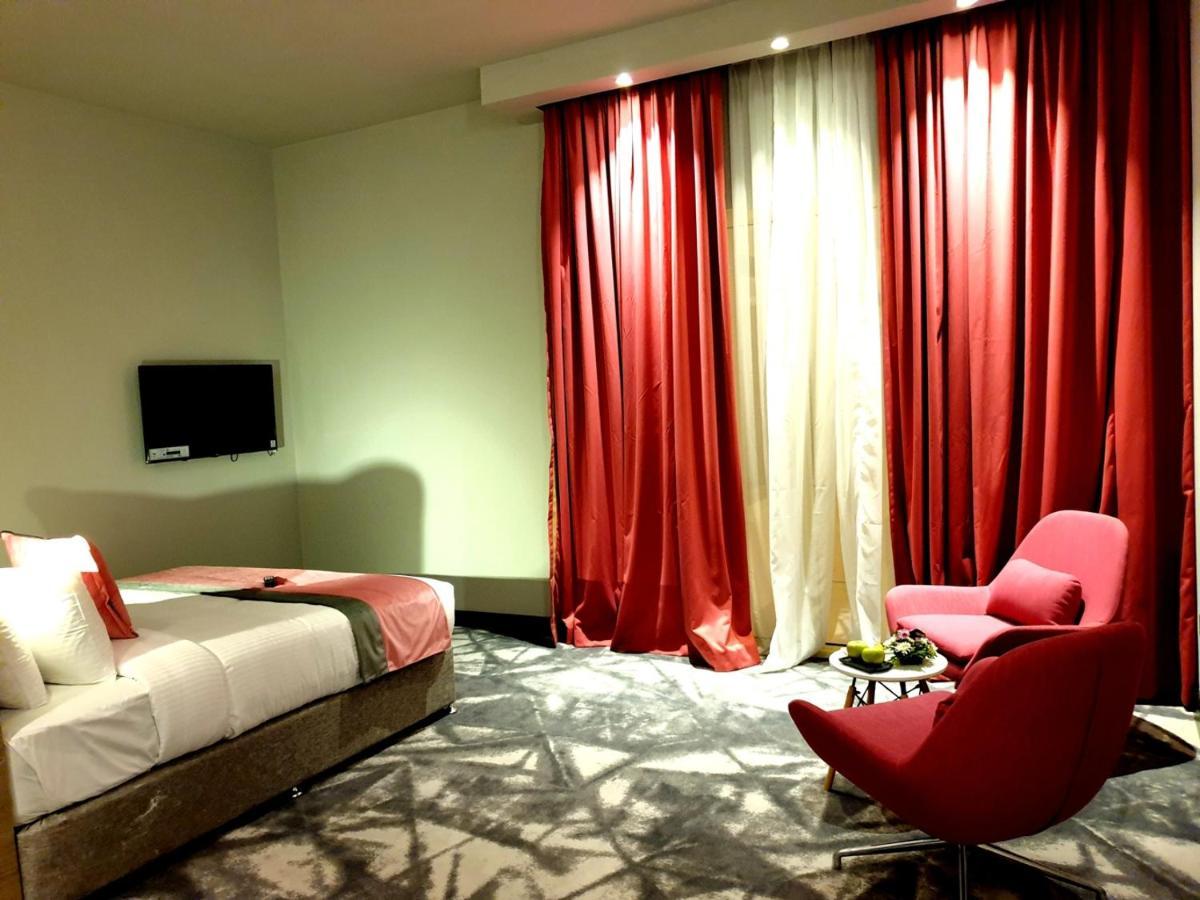 Fortune Atrium Hotel Дубай Екстериор снимка