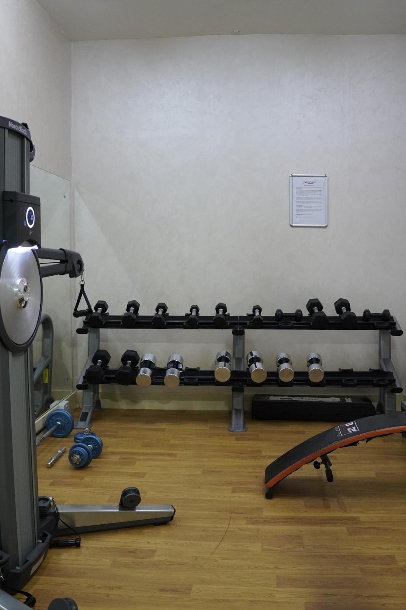 Fortune Atrium Hotel Дубай Екстериор снимка